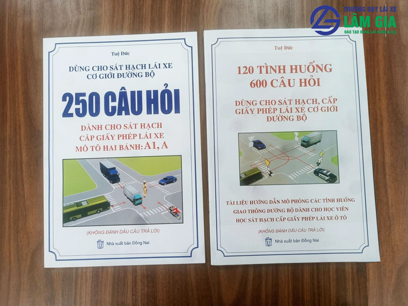 250 câu hỏi thi lý thuyết xe máy